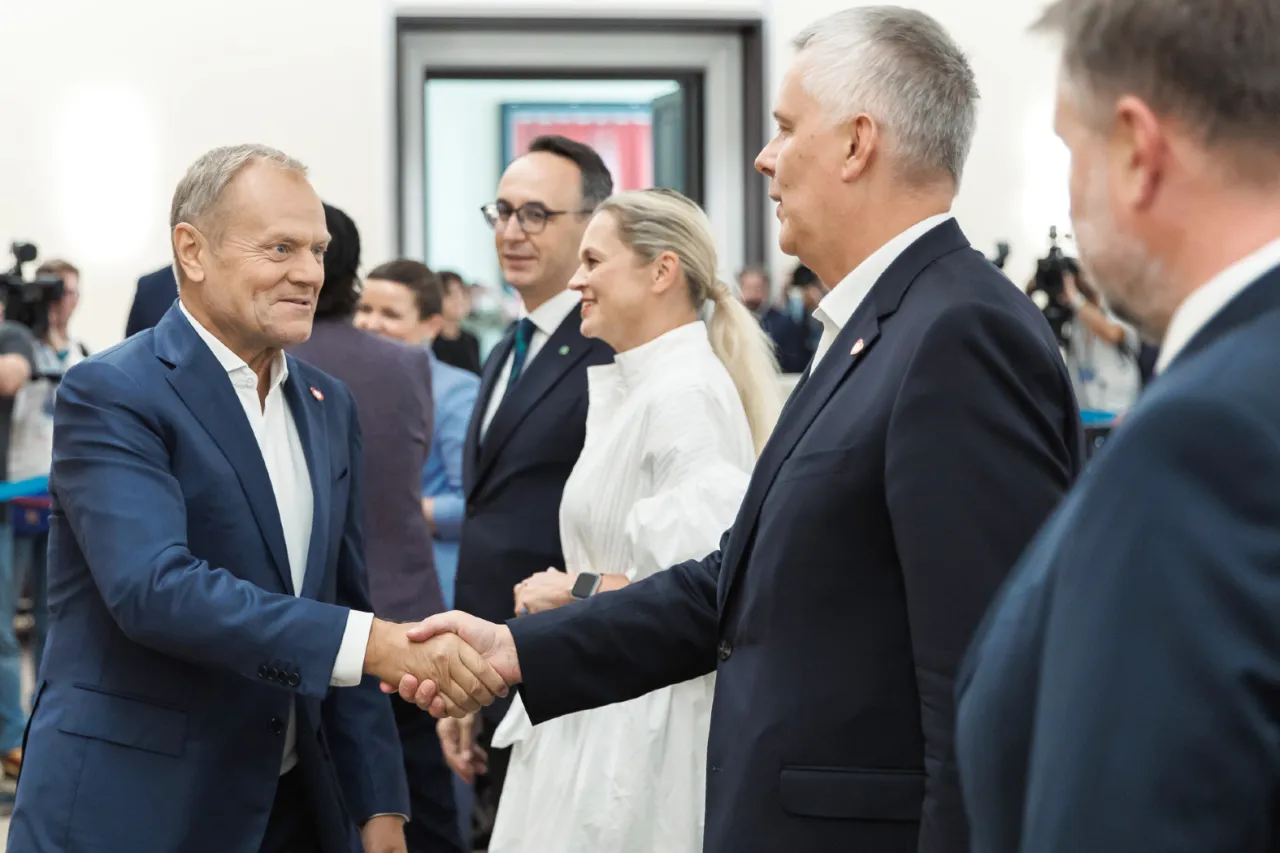 Zdjęcie Co to jest koalicja rządowa i jak wpływa na politykę w Polsce
