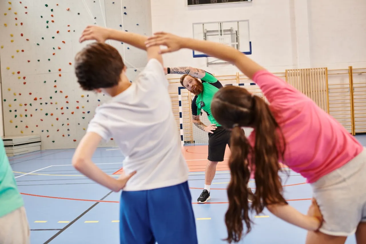 Zdjęcie Czy fizjoterapeuta może wystawić zwolnienie z wf? Prawda i mity