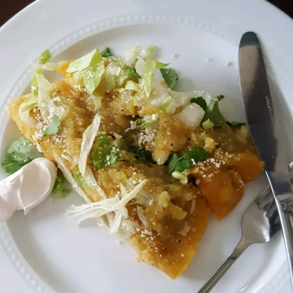 Zdjęcie Receta auténtica de enchiladas verdes que deleitarán tu paladar