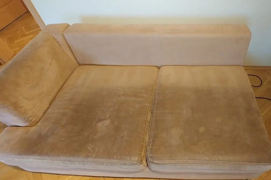 Zdjęcie Jak usunąć plamy po herbacie z mebli - 7 skutecznych metod