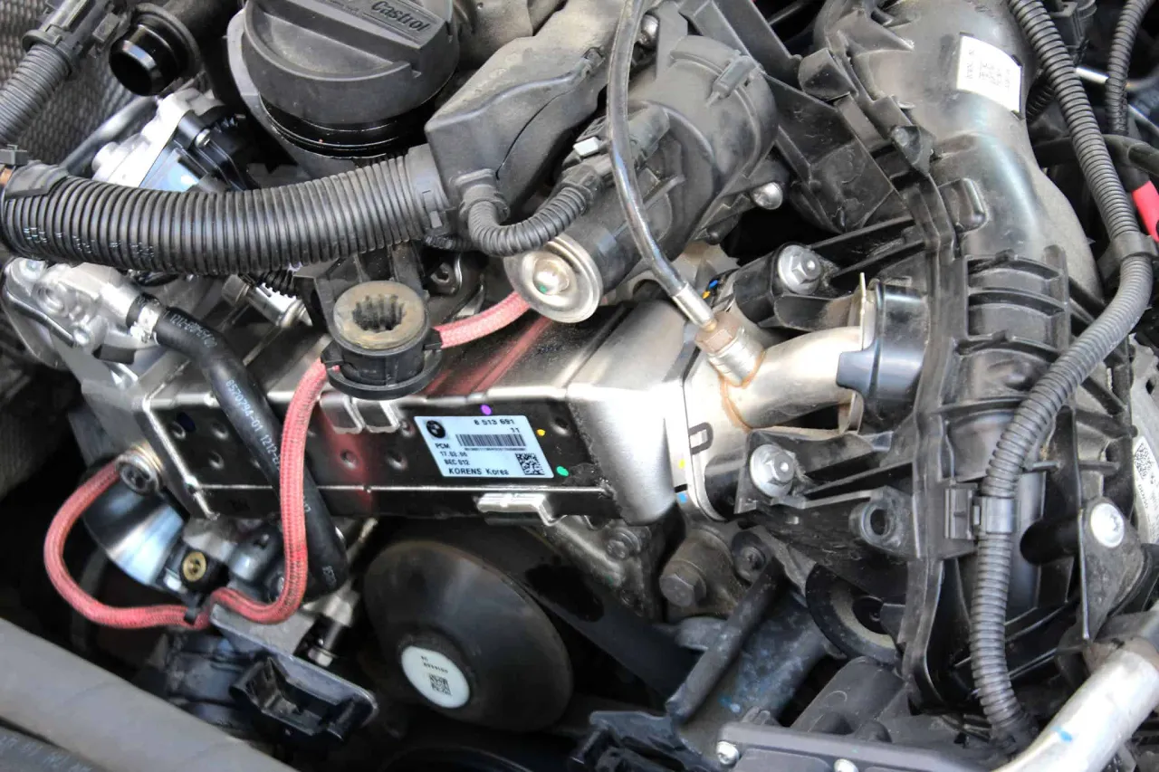 Zdjęcie Jakie objawy uszkodzonego EGR w BMW E90 mogą zaskoczyć kierowców