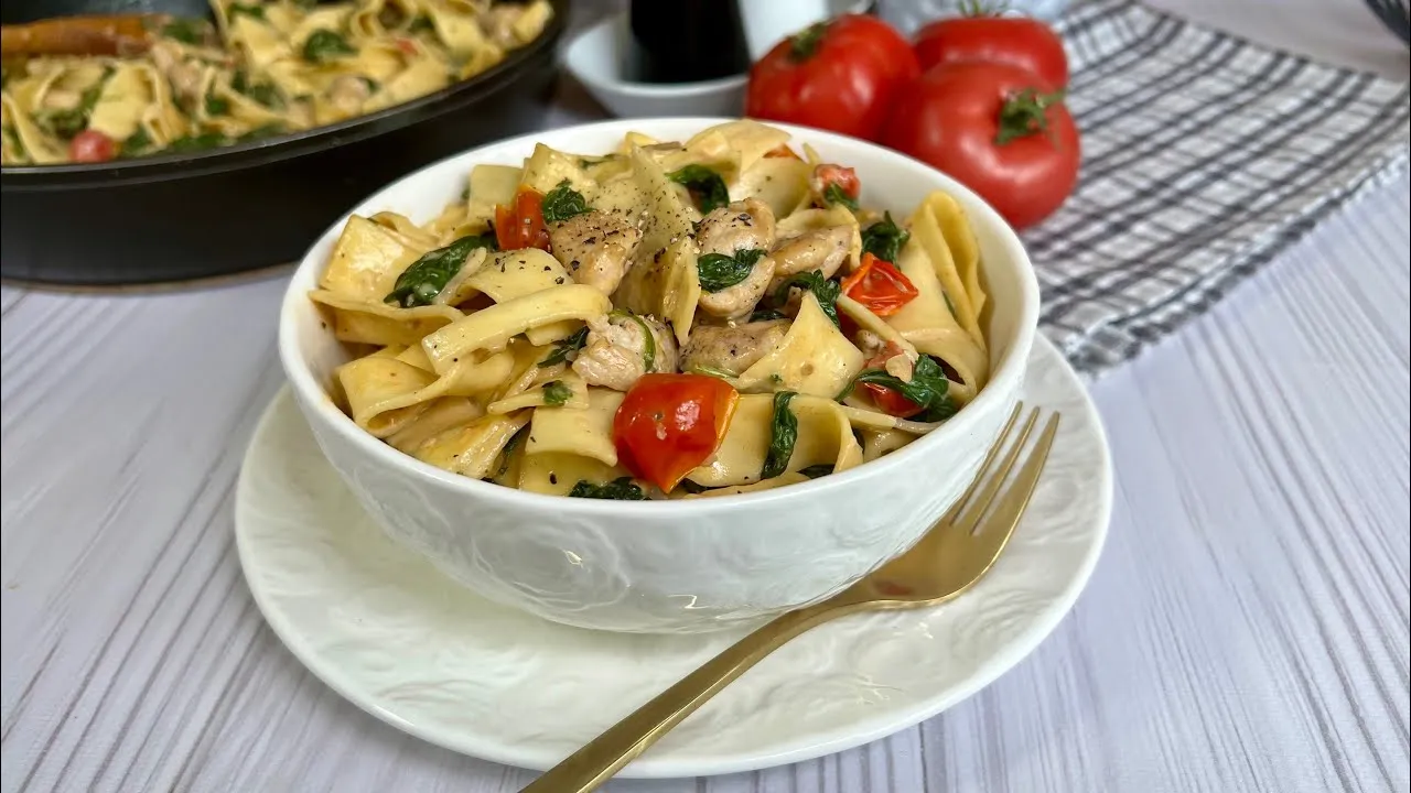 Zdjęcie Pyszne spaghetti z kurczakiem i warzywami – łatwy przepis na obiad