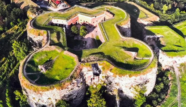 Zdjęcie Srebrna Góra atrakcje: odkryj niezwykłe miejsca i historie