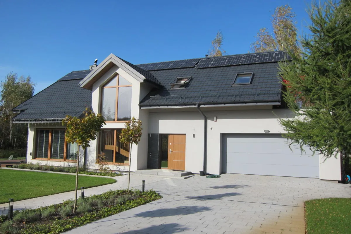 Zdjęcie Koszt robocizny przy budowie domu 100m²: Ceny i szczegóły