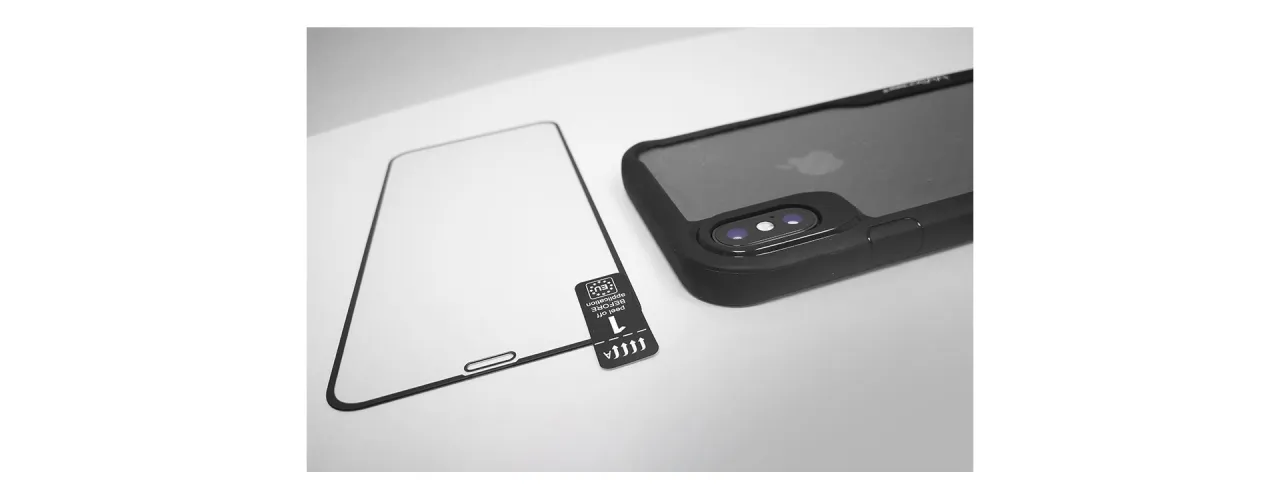 Zdjęcie Jak zdjąć szkło z aparatu iPhone? Poradnik krok po kroku