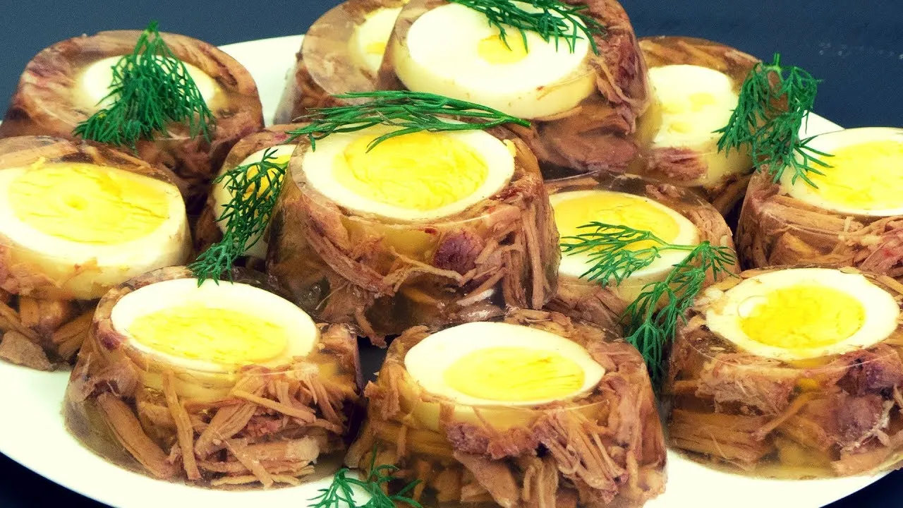 Zdjęcie Jak wyjąć galaretkę z foremki bez ryzyka uszkodzenia kształtu