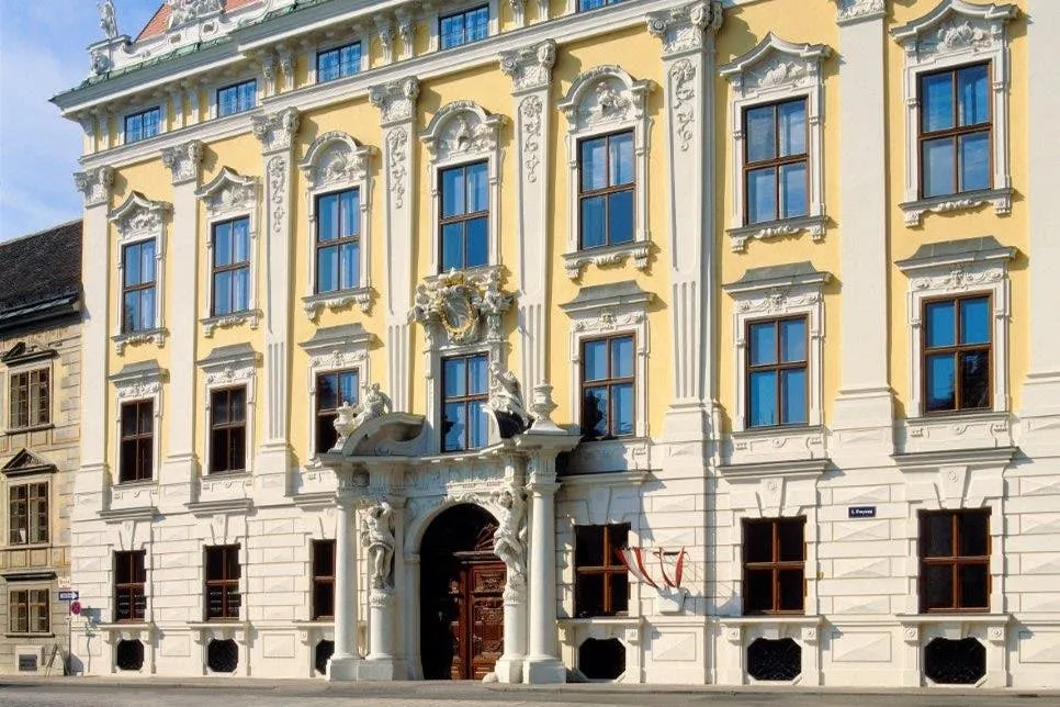 Zdjęcie Pałac Kinskich w Wiedniu: Historia, architektura i tajemnice tego miejsca
