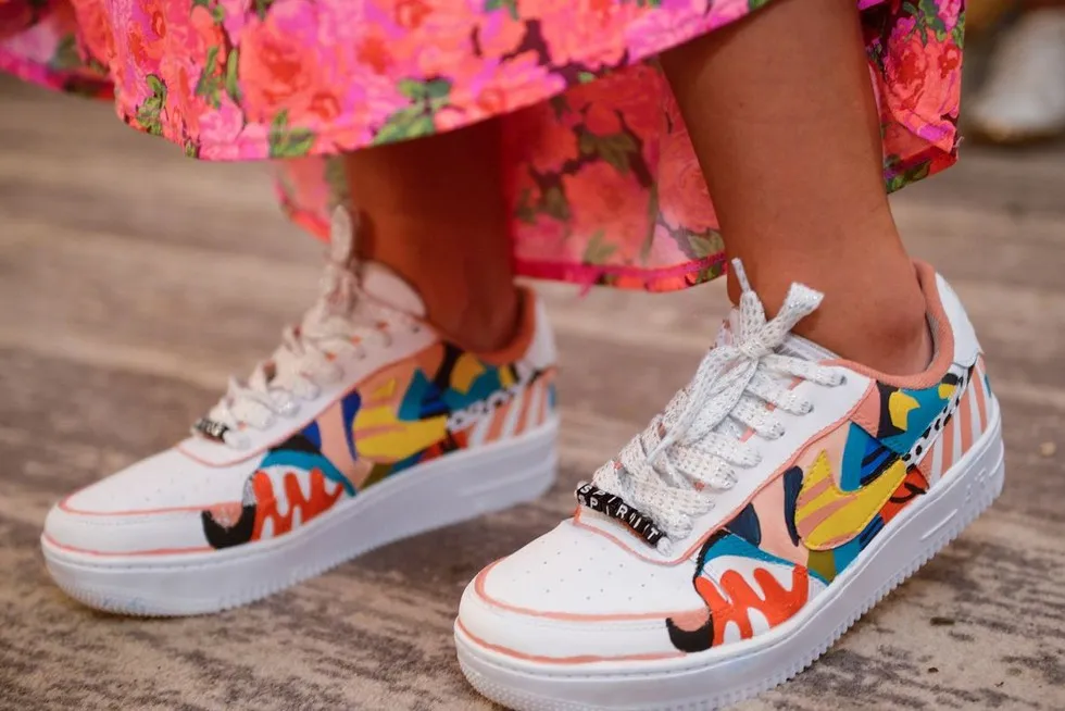 Zdjęcie Ozdoby do butów jak zrobić – proste sposoby na unikalne dekoracje