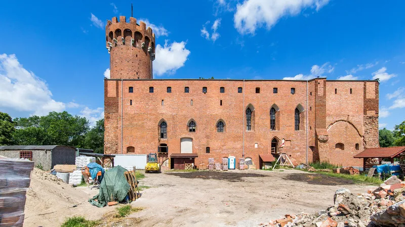 Zdjęcie Zamek w Świeciu: historia, tajemnice i atrakcje, które musisz poznać
