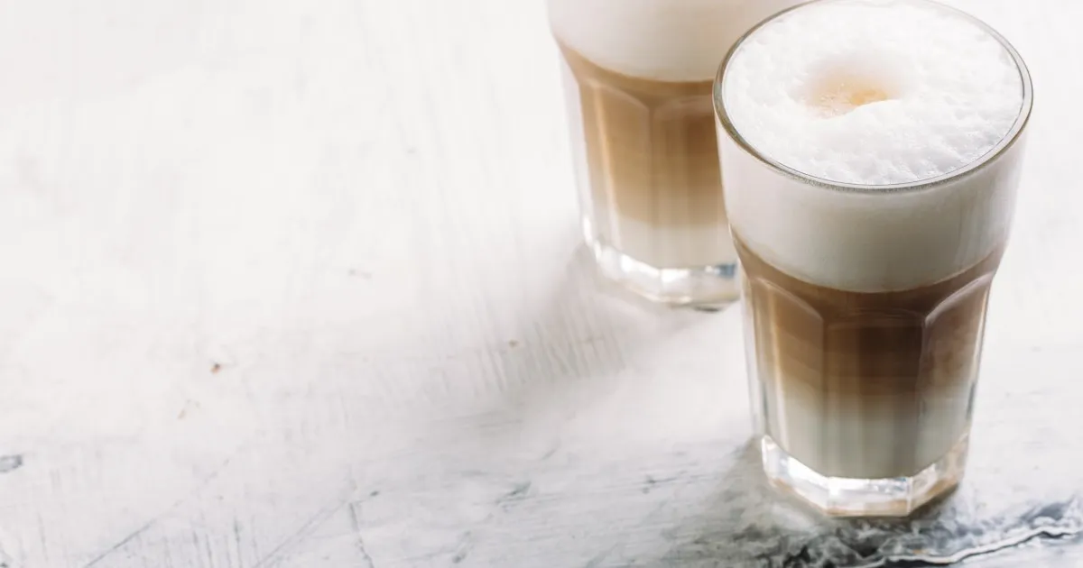 Zdjęcie Wie viel Kalorien hat ein Latte Macchiato? Überraschende Fakten und Tipps