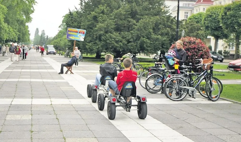 Zdjęcie Czy gokartem można jeździć po chodniku? Sprawdź, co musisz wiedzieć