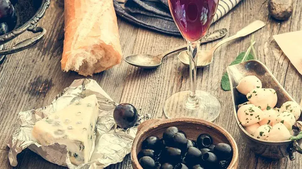 Zdjęcie Co do wina? Odkryj idealne przekąski i parowanie smaków