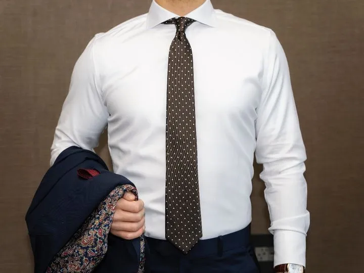 Zdjęcie Jak wybrać idealny krawat na sylwestra? Praktyczny poradnik elegancji