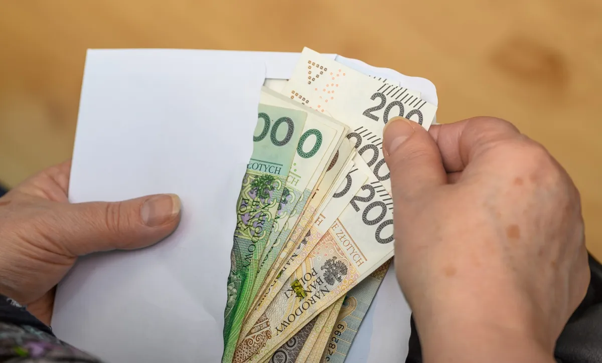 Zdjęcie Ile wynosi emerytura kombatancka? Sprawdź, co musisz wiedzieć