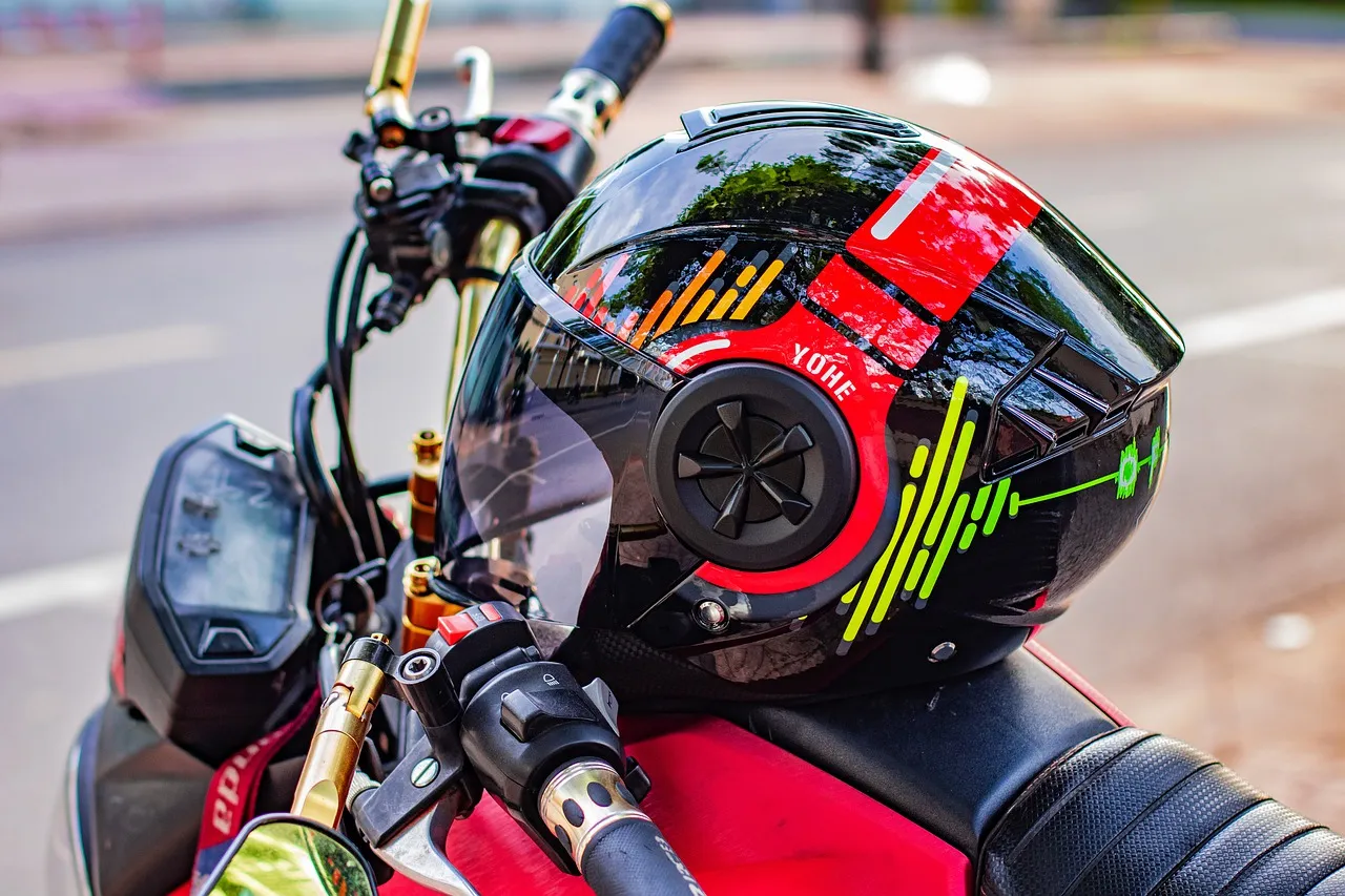 Zdjęcie Jak wybrać idealny kask motocyklowy - uniknij błędów i rozczarowań