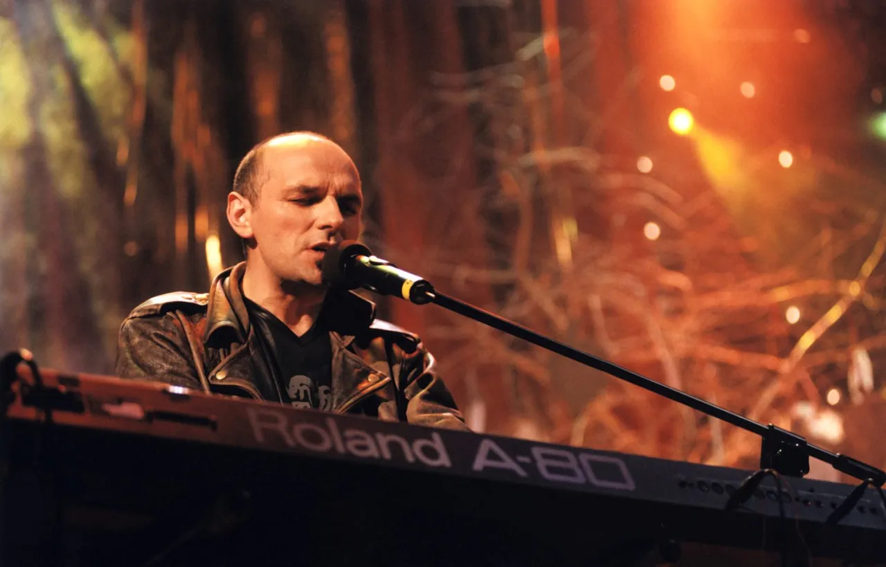 Zdjęcie Kto śpiewał Przeżyj to sam? Poznaj niezwykłą historię wielkiego przeboju