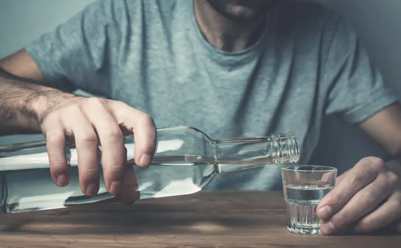 Zdjęcie Czy alkoholizm to choroba psychiczna? Poznaj nieznane fakty i skutki