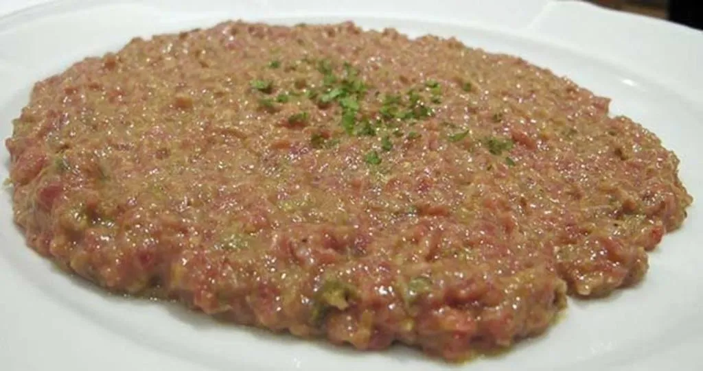 Zdjęcie El Gastrónomo Valencia: ¿Por qué su Steak Tartare es leyenda?