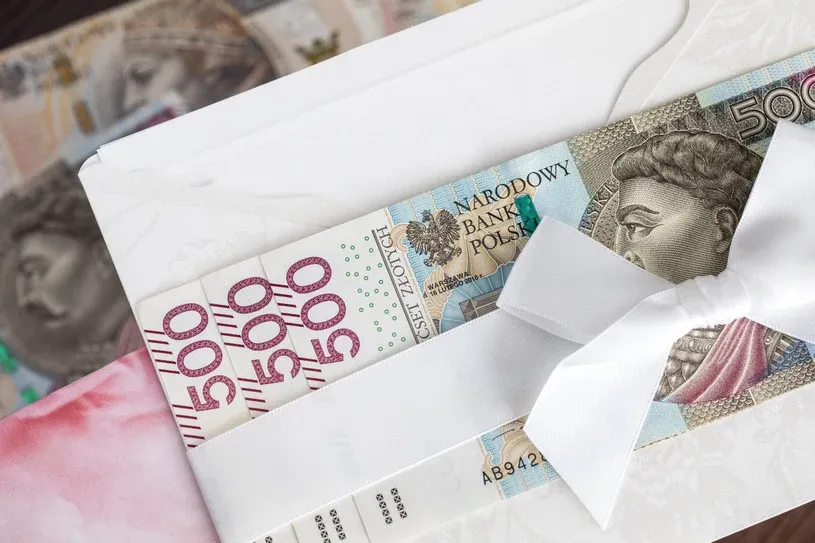 Zdjęcie Ile na wesele z noclegiem? Odpowiednia kwota na prezent weselny