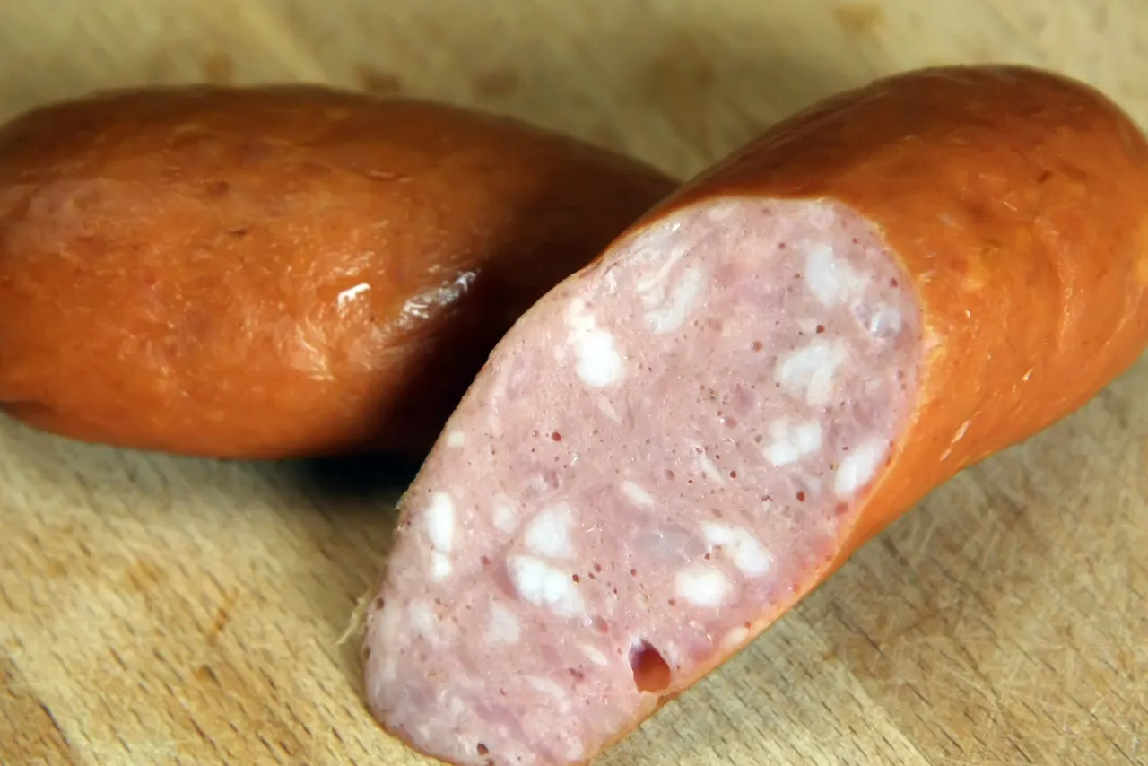 Zdjęcie Najlepsze dowcipy o kiełbasie: rozbaw się do łez!