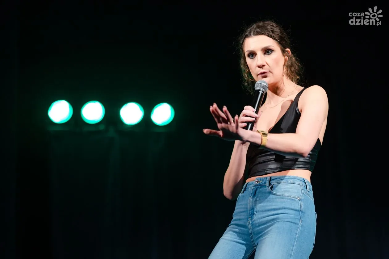 Zdjęcie Wiolka Walaszczyk stand up - odkryj jej absurdalny humor i występy