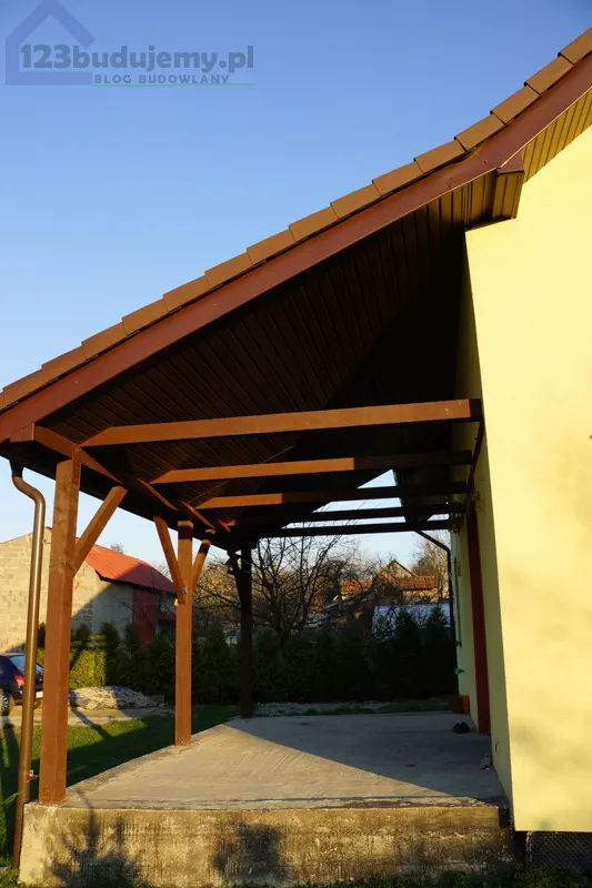 Zdjęcie Jak przedłużyć dach nad tarasem - praktyczne porady i materiały