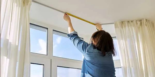 Zdjęcie Ile firanki na karnisz 2m? Odkryj idealne wymiary dla efektu