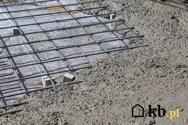 Zdjęcie Ile kosztuje beton na fundamenty: oblicz cenę materiałów budowlanych