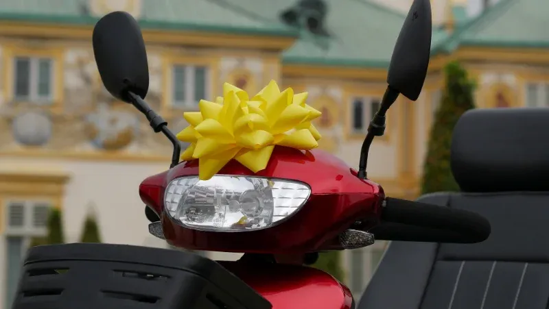 Zdjęcie Czy motorower trzeba rejestrować? Sprawdź, co musisz wiedzieć