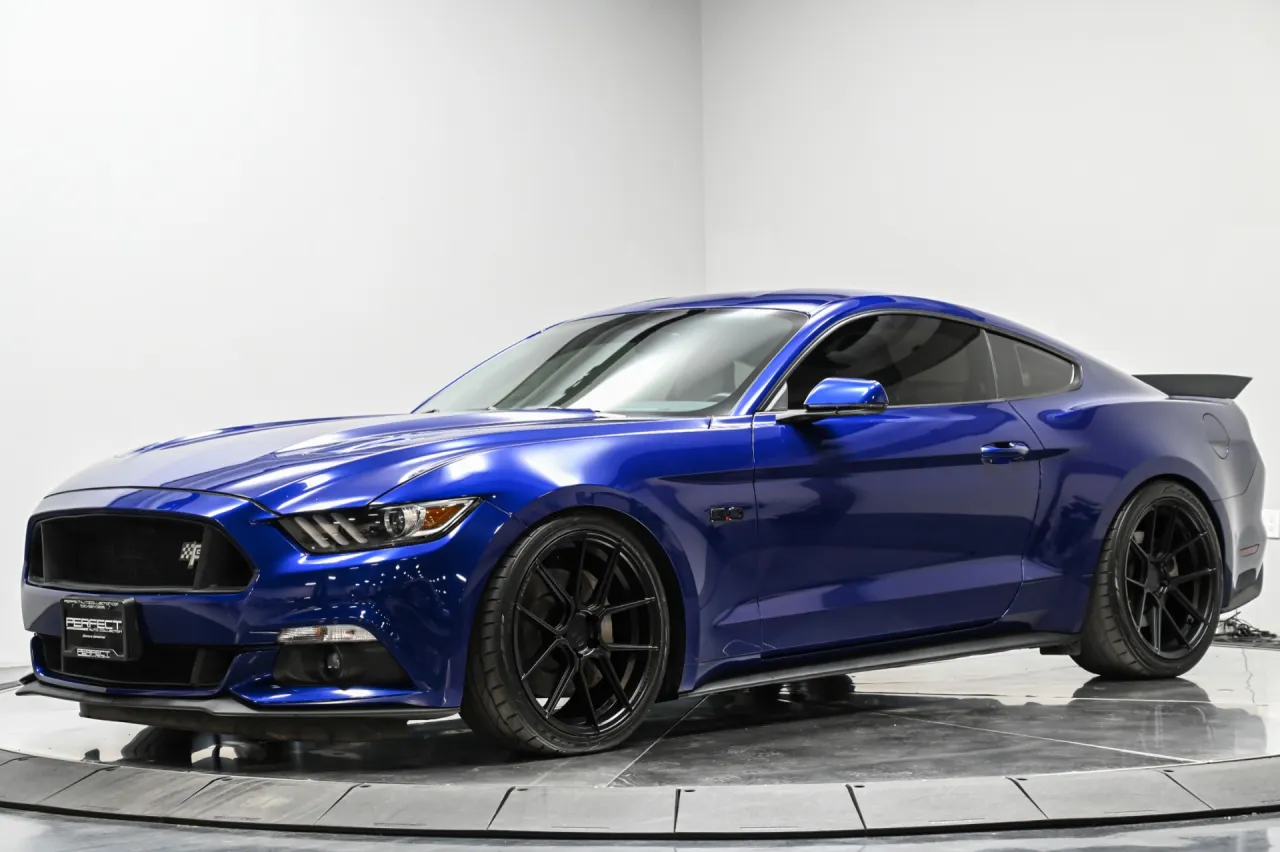 Zdjęcie Ford Mustang GT: Aktualne ceny, dostępne wersje i koszty utrzymania