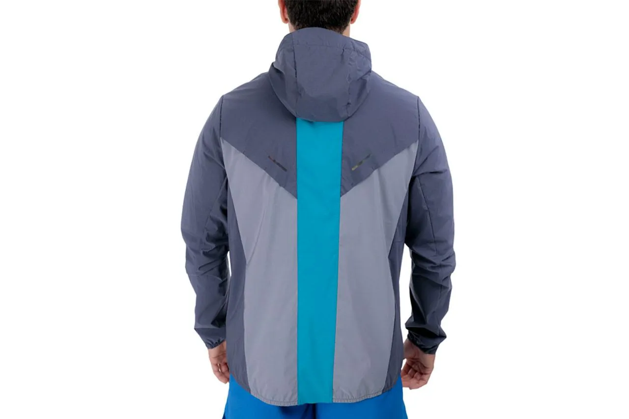 Zdjęcie Chaqueta de running ideal: ¿Seco por fuera y empapado por dentro?