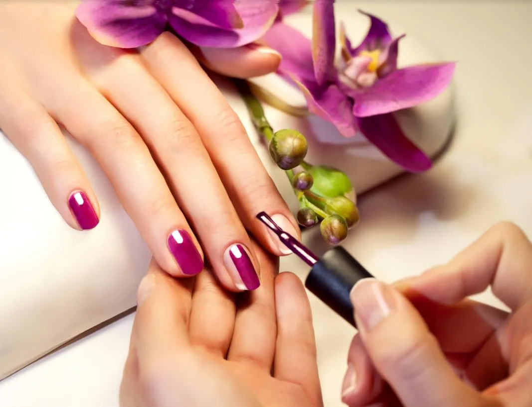 Zdjęcie Na czym polega manicure klasyczny - wszystko co musisz wiedzieć przed wizytą