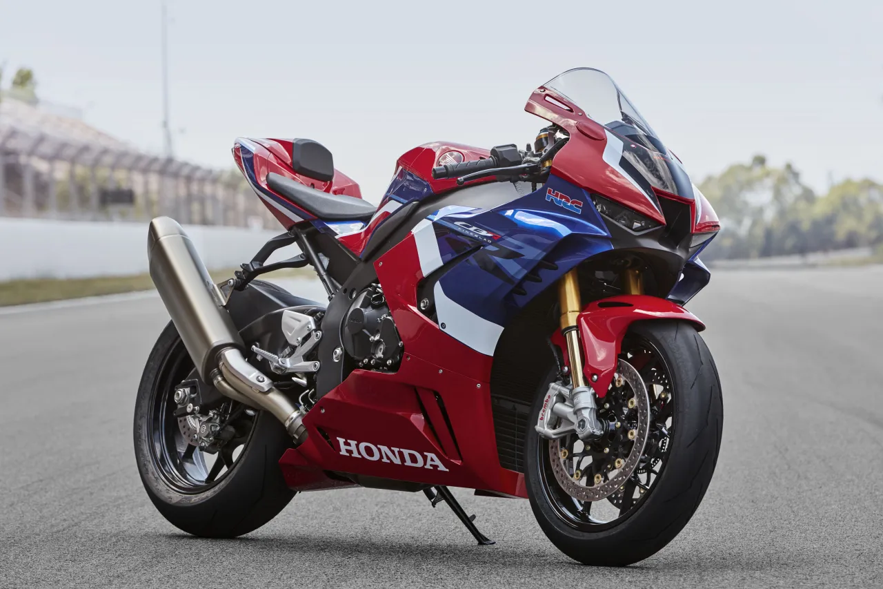 Zdjęcie Honda CBR 1000RR ile koni – moc i osiągi różnych modeli
