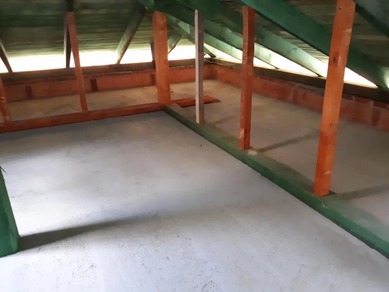Zdjęcie Jaki styropian na strop betonowy: najlepsze rodzaje i zalecenia montażu
