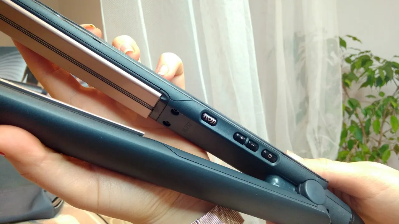 Zdjęcie Jak otworzyć prostownicę Remington i uniknąć uszkodzeń urządzenia