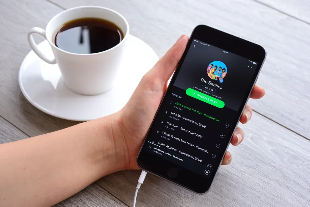Zdjęcie Spotify - co to jest i jak działa? Poznaj popularną aplikację