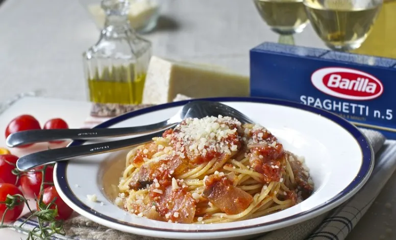 Zdjęcie Spaghetti all'amatriciana: prosty przepis na włoską klasykę, która zachwyca