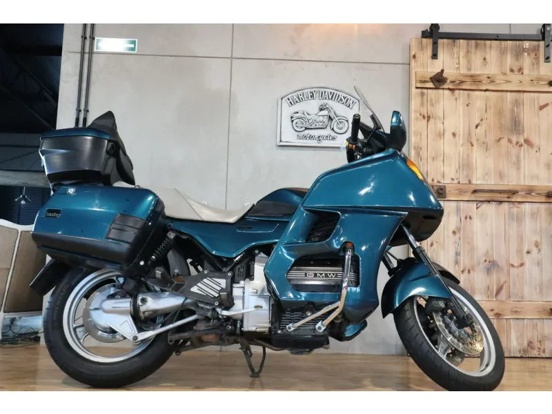 Zdjęcie BMW K 1100 LT – komfort, osiągi i opinie użytkowników na temat motocykla