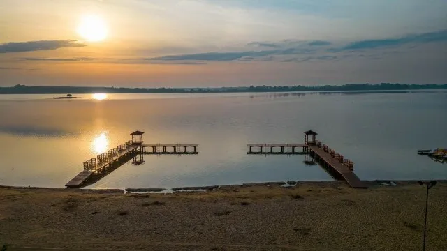 Zdjęcie Camping jezioro Powidzkie – najlepsze miejsca, ceny i zasady biwakowania