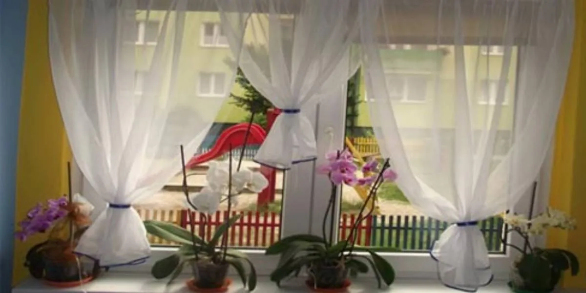 Zdjęcie Jak uszyć firankę do łazienki: 8 prostych kroków DIY