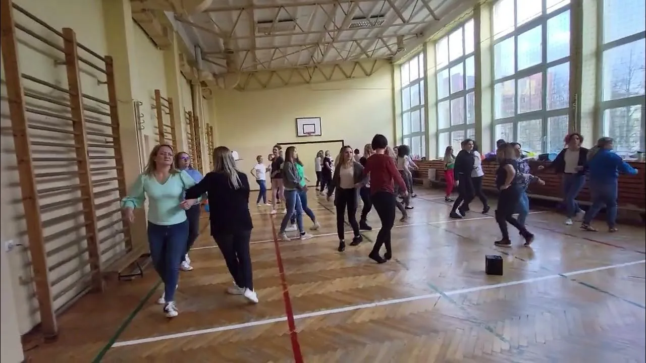 Zdjęcie Partytura do Tańcuj, tańcuj - znajdź nuty i odkryj historię piosenki
