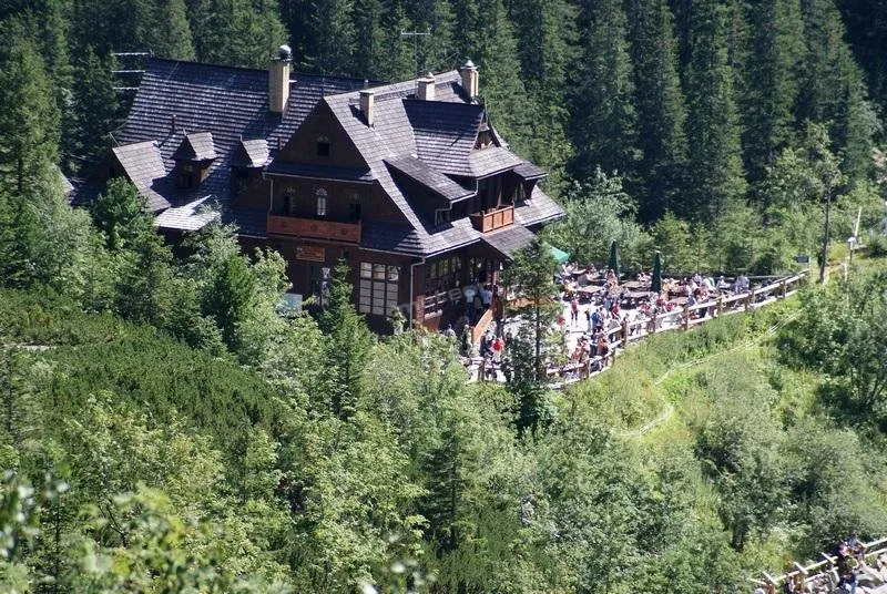 Zdjęcie Morskie Oko gdzie nocleg – najlepsze opcje i wskazówki na udany wypoczynek