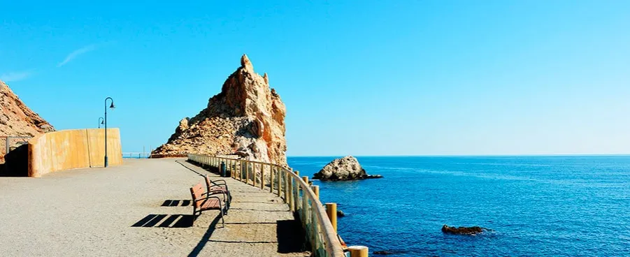 Zdjęcie Dónde ir de vacaciones: Guía para tu viaje ideal en España