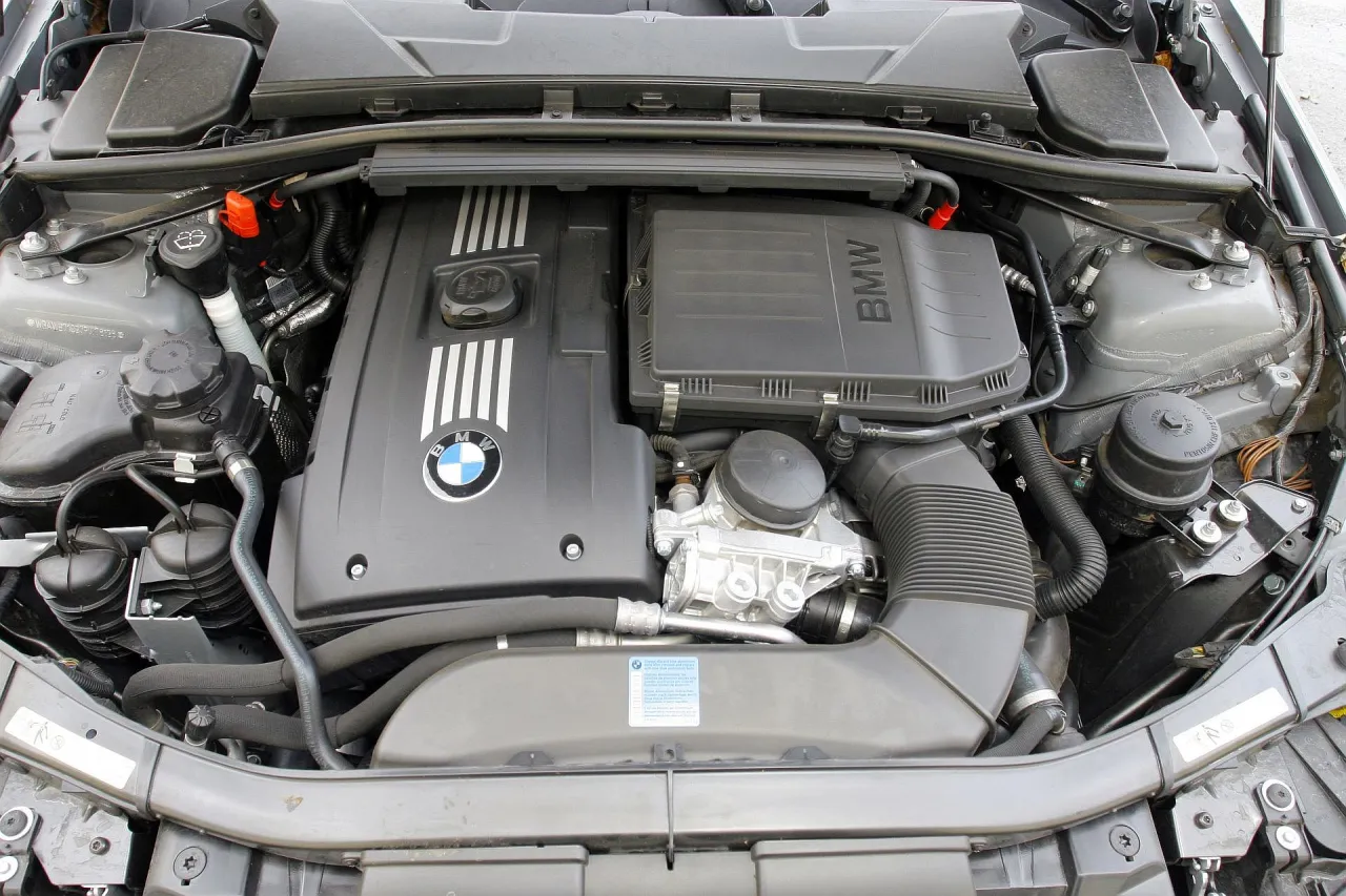 Zdjęcie BMW E90 jaki silnik diesla wybrać? Porównanie, opinie i problemy