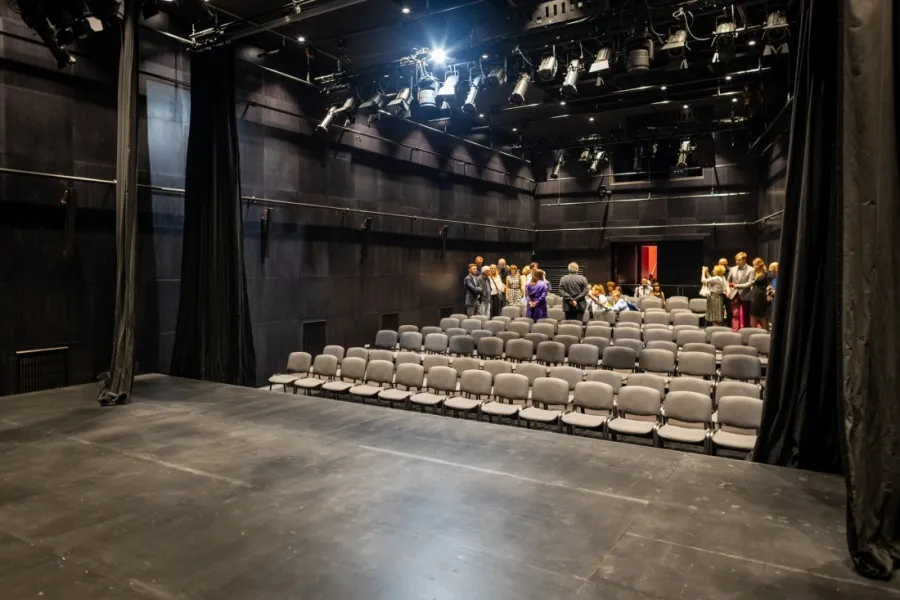 Zdjęcie Repertuar Teatru Polskiego: Klasyka i Nowości na Scenach