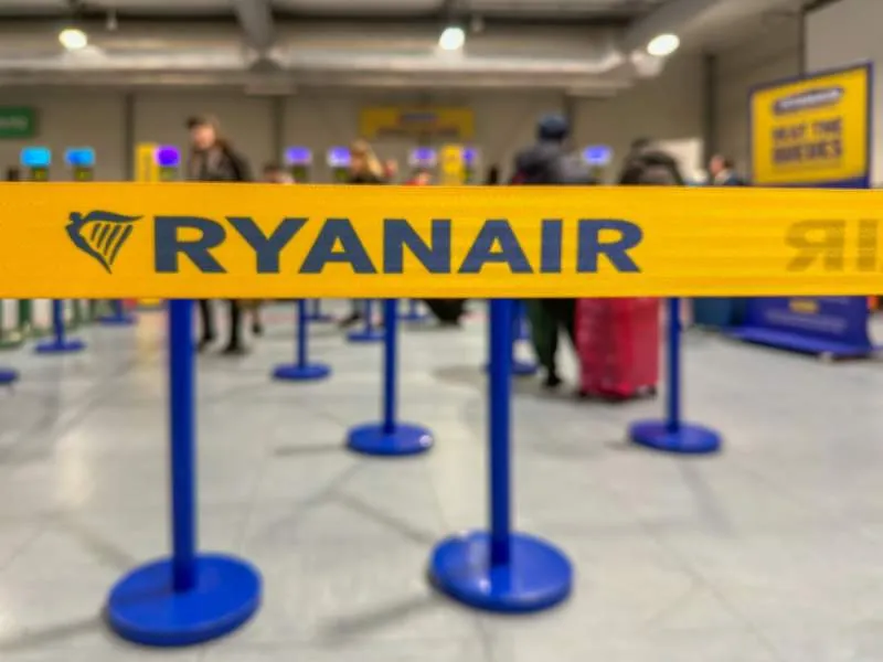 Zdjęcie Czy Ryanair sprawdza wymiary bagażu podręcznego? Uniknij dodatkowych opłat