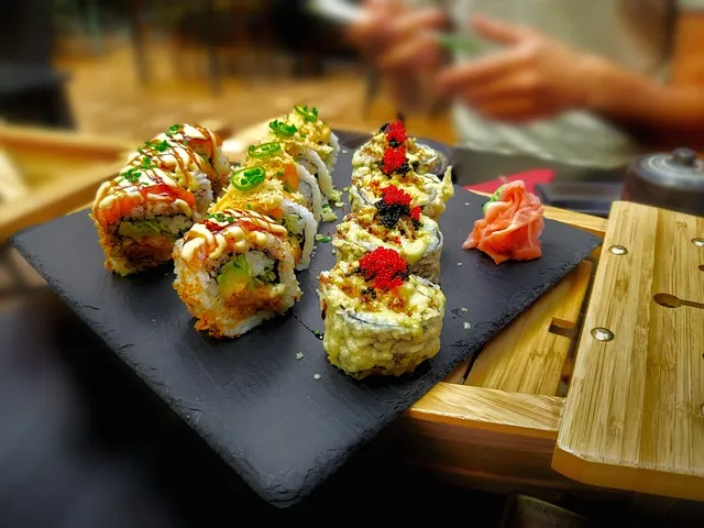Zdjęcie Jak zrobić sushi w tempurze – krok po kroku do chrupiącego smaku