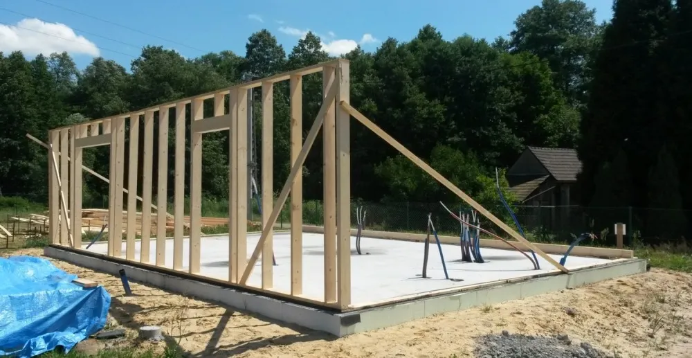 Zdjęcie Jaki fundament pod dom szkieletowy? Wybierz mądrze i uniknij kosztów