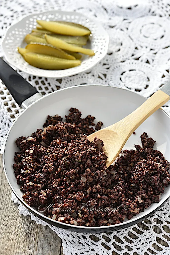Zdjęcie Jak usmażyć kaszankę z cebulą, by zachwycić smakiem i aromatem