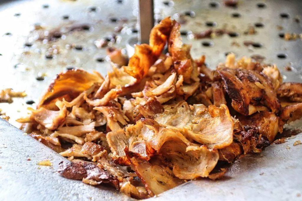 Zdjęcie Ile kosztuje kebab w Polsce? Sprawdź aktualne ceny i oszczędzaj!